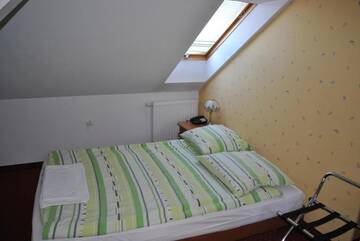 Фото номера Бюджетный одноместный номер Отель Hotel Chabrowy Dworek г. Тересин 2