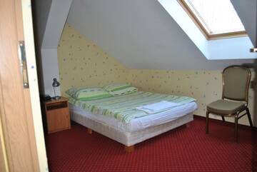 Фото номера Бюджетный одноместный номер Отель Hotel Chabrowy Dworek г. Тересин 3