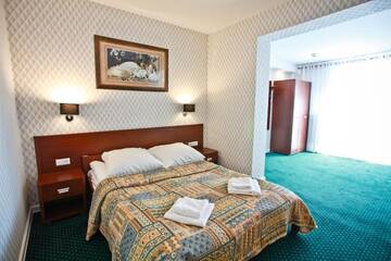 Фото номера Улучшенный номер-студио Отель Hotel Chabrowy Dworek г. Тересин 8