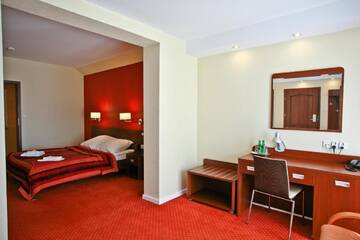 Фото номера Улучшенный номер-студио Отель Hotel Chabrowy Dworek г. Тересин 5